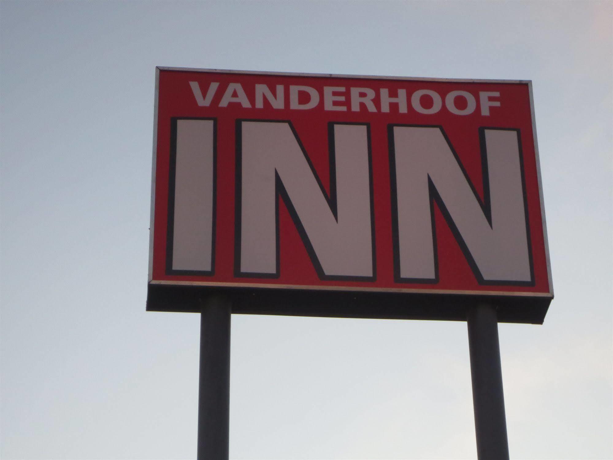 Vanderhoof Inn Bagian luar foto